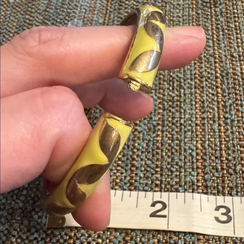 3005  Yellow Enamel Bangle